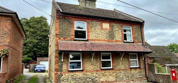 Flat for sale in The Street, Detling, Maidstone, Kent ME14