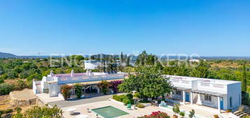 Quinta de Luxo com Vista Mar e Vinha em Moncarapacho