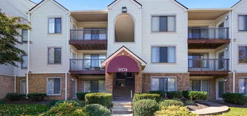 9574 Jayhawk Ter Apt 204, Manassas, VA 20110