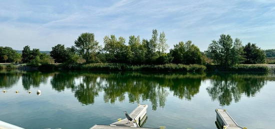 Luxus am Wasser mit 126m2 Garten - von der Sonne geküsst!