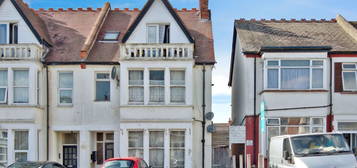 Flat for sale in Meteor Road, Westcliff-On-Sea, Essex SS0