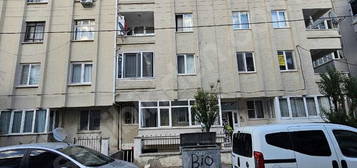 BAHÇELİEVLERDE ASANSÖRLÜ 115 METRE 2+1 ACİL SATILIK DAİRE