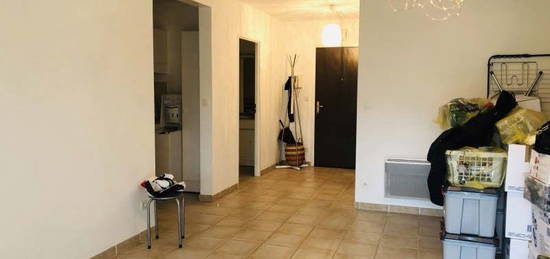 Appartement  à louer, 2 pièces, 1 chambre, 51 m²