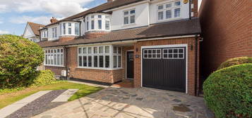 4 bed semi-detached house for sale