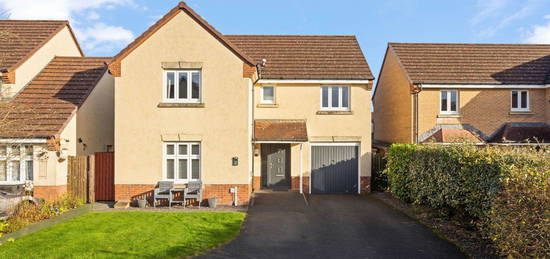 4 bed detached house for sale