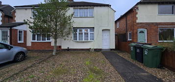 3 bedroom semi-detached house to rent