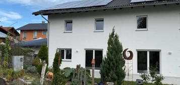 Dörflich - natürlich - Neubau - Doppelhaushälfte - Kfw 55 Energiesparhaus mit Doppelgarage in Schöfw