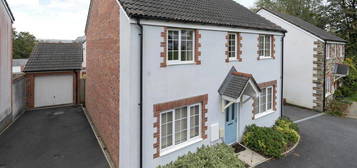 4 bed detached house for sale