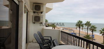 Apartamento T2 com Vista Frente Desafogada em Quarteira