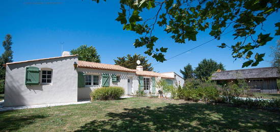 Magnifique Maison de Marais - SOULLANS