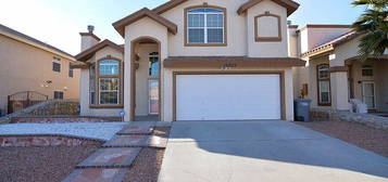 10929 Bullseye St, El Paso, TX 79934