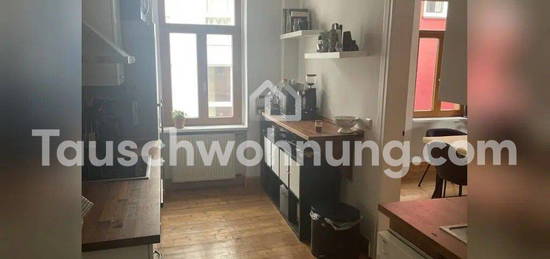 [TAUSCHWOHNUNG] Große Wohnung mit Altbaucharme, Maisonette, Sonnenbalkon