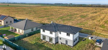 Rodinný dům, 138 m² + 730 m² pozemek, Polerady