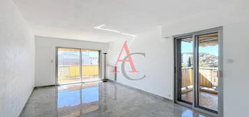 Cagnes sur Mer, location 3 pièces, 73 m², dernier étage, terrasse, parking