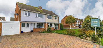 3 bedroom semi-detached house to rent