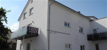 Helle & moderne 3-Zimmer-Wohnung 71,9 qm mit Südbalkon in ruhiger Lage Herzogenaurach-Niederndorf, Einbauküche, möbliertes Tageslichtbad, Stellplatz t