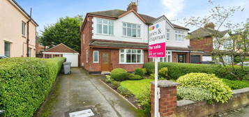 3 bed semi-detached house for sale