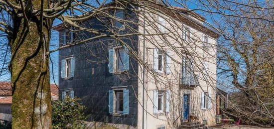 Achat maison 11 pièces 260 m²