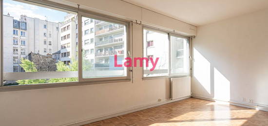 Studio  à vendre, 1 pièce, 33 m², Étage 3/–