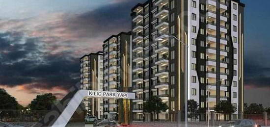 KENT MEYDANI KILIC PARK EVLERİNDE SATILIK YÜKSEK GİRİŞ 2+1