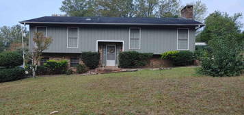 107 S Hammett Ave, Sylacauga, AL 35150