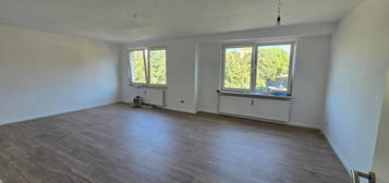 3,5 Zimmer Wohnung 2.OG 100qm *saniert*