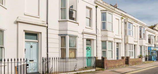 3 bedroom terraced house