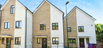 4 bedroom terraced house