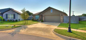 400 Kearny Ln, Yukon, OK 73099