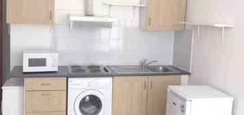 Flat to rent in Anson Road, London NW2