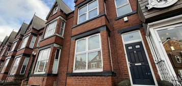 8 bedroom terraced house