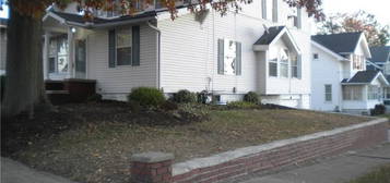 571 Parkview Ave, Barberton, OH 44203