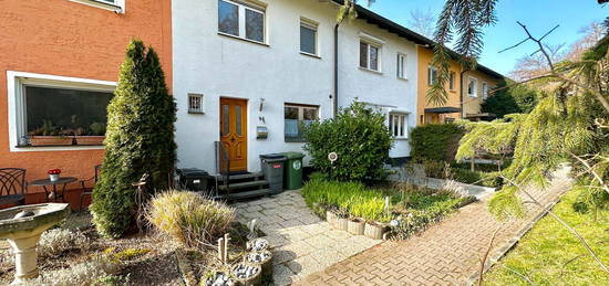 Schönes Reihenmittelhaus in Dreieichenhain mit Gestaltungspotenzial ideal für Paare & Familien!