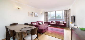 Flat for sale in Cambridge Square, London W2