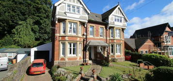 5 bedroom semi-detached house for sale