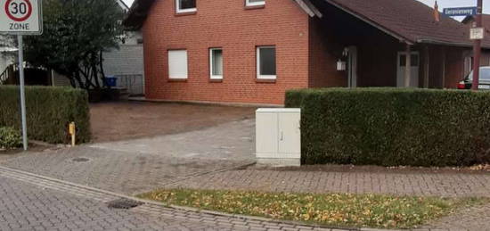 Günstiges, gepflegtes 5-Zimmer-Einfamilienhaus in Wahrenholz