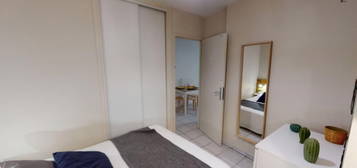 Chambre de service meublée  à louer, 3 pièces, 3 chambres, – m²