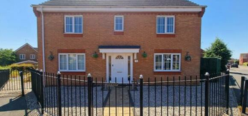 4 bedroom detached house