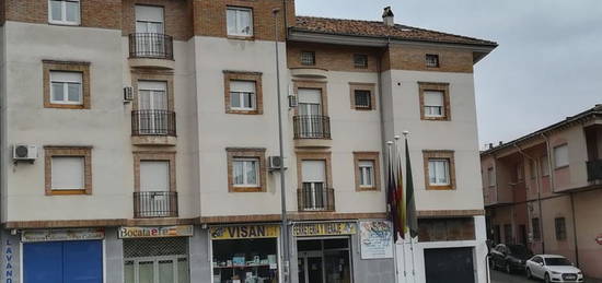 Piso en venta en calle Manuel Machado, 13