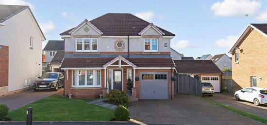 4 bed detached house for sale