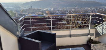 Helle 2 Zimmer-DG-Wohnung mit Dachterrasse in ruhiger Lage in Plochingen