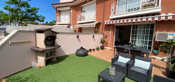 Casa o chalet en venta en Carrer Benviure, Els Canons - Les Orioles - Can Paulet