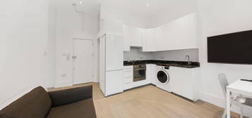 Flat to rent in Fordwych Road, London NW2