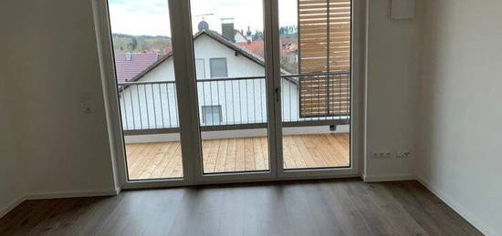 Neuwertige 2-Raum-Wohnung mit Balkon und Einbauküche