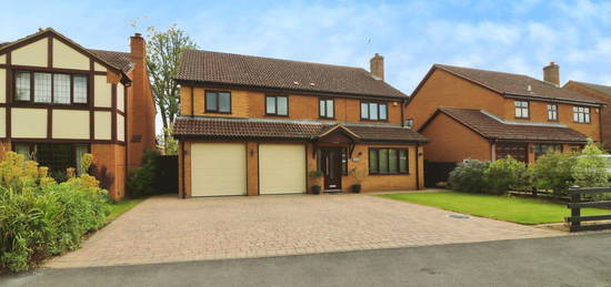 5 bed detached house for sale