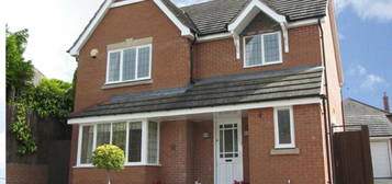 4 bedroom detached house