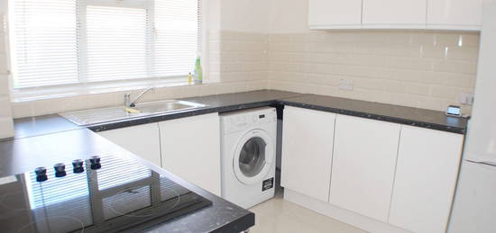 2 bed flat to rent