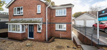 4 bed detached house for sale