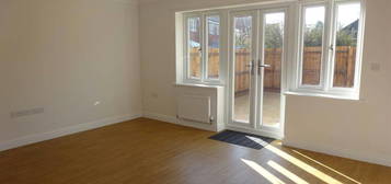 3 bedroom end of terrace house