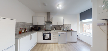 2 bedroom ground floor flat